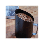TAMI XL – Pelle à granulés en acier avec tamis intégré (2 kg) – Image 3